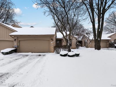 17763 E Kirkwood Dr, Clinton Township, MI, 48038