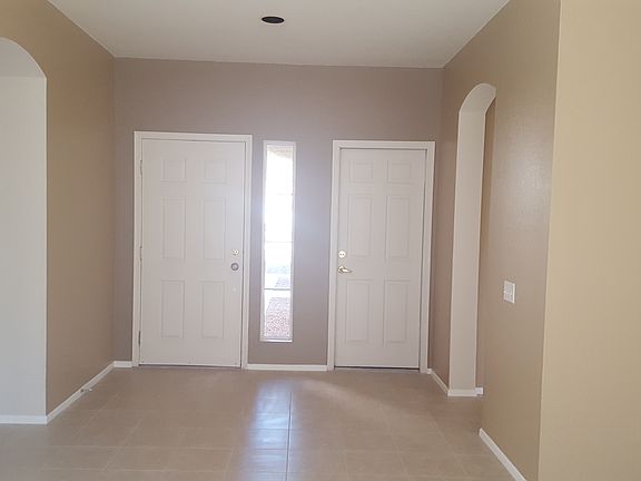 Spacious entry