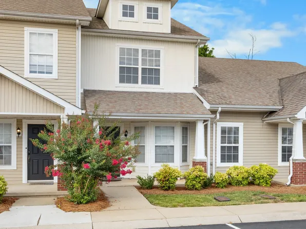 25 Ellington Ter, Clarksville, TN 37040