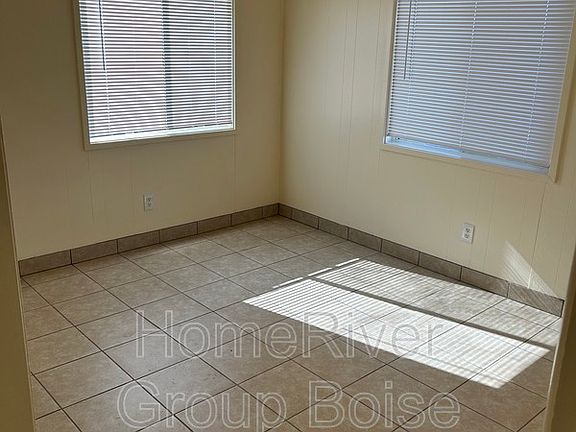 3rd image of 3120 College Ave