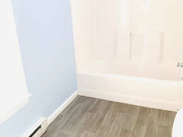 220 N Main St, Naugatuck, CT 06770