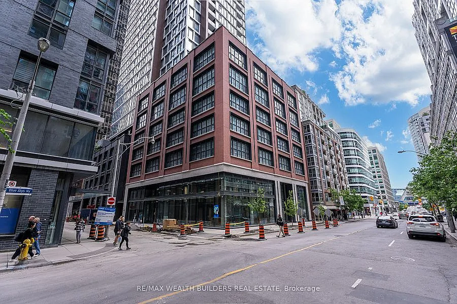 15 Mercer (NOBU Condos) — Photo 4