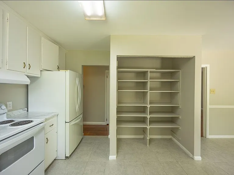 104 Herty Dr — Photo 5