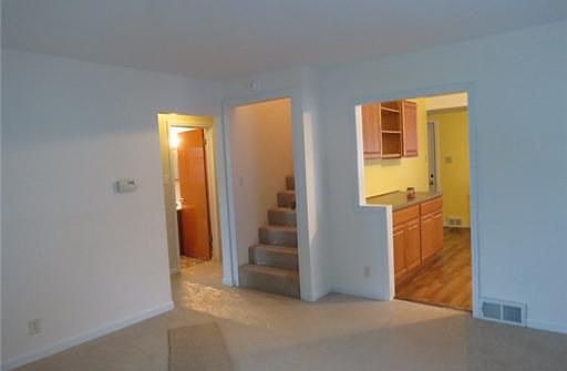 3rd image of 1614 E Donald St