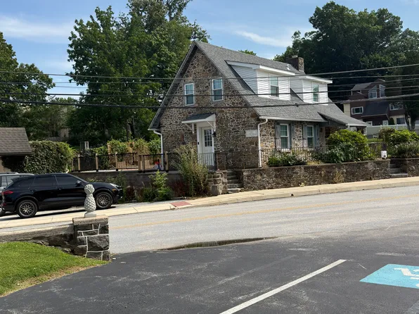 306 W Wayne Ave, Wayne, PA 19087
