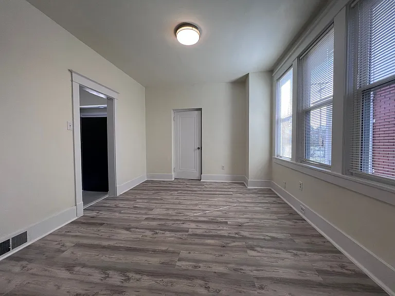 132 Amelia St — Photo 7