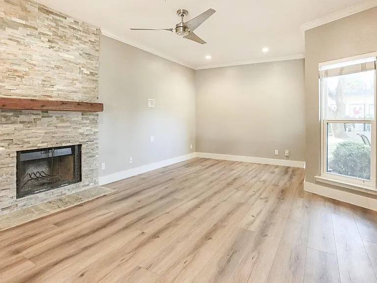 1307 Kinney Ave #122 — Photo 5