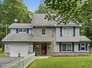 33 Sassafras Rd, Albrightsville, PA 18210