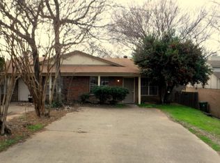 2014 Oakwood Ct, Arlington, TX 76012