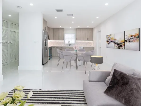 16911 SW 119th Ct, Miami, FL 33177