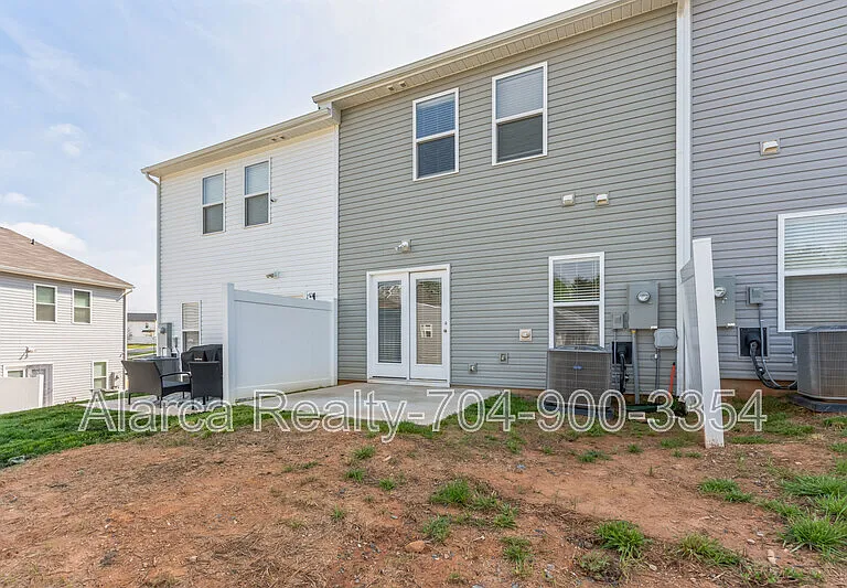 7213 Somerford Rd — Photo 13
