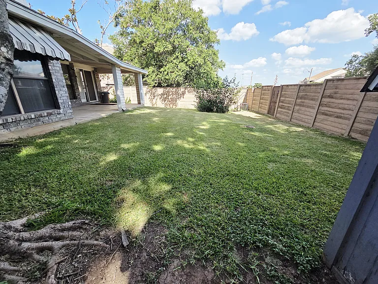 7408 Forest Strm — Photo 20
