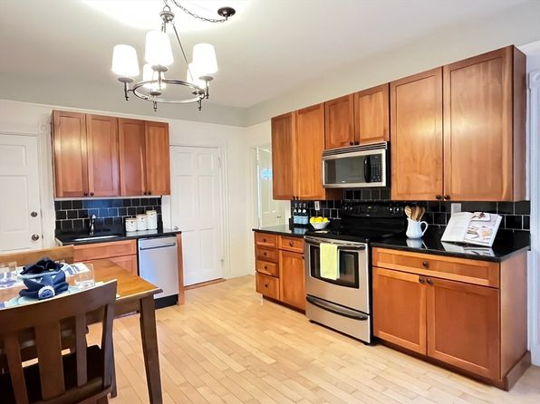 128 Chestnut St #1