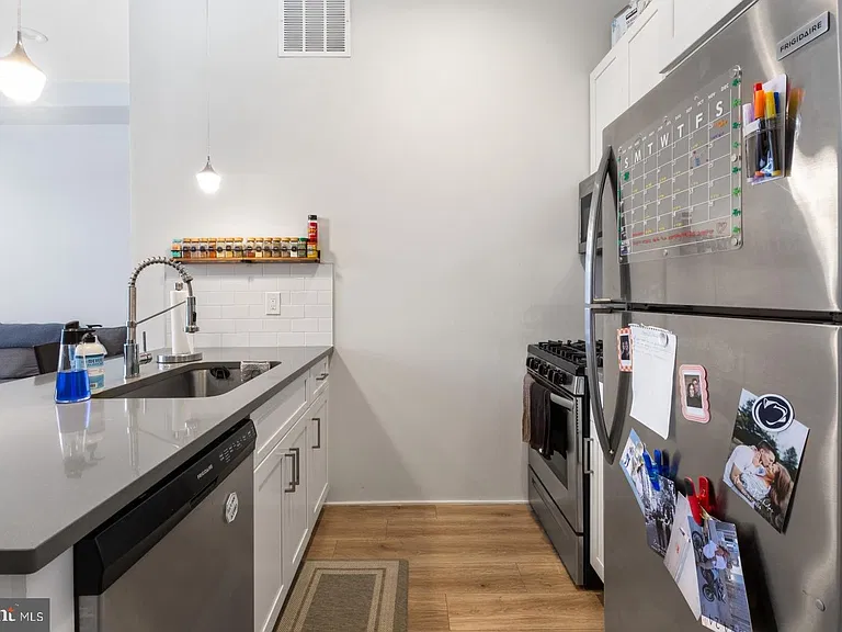 362 Monastery Ave #1F — Photo 8