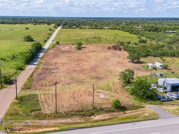 2424 Us Highway 59 N, Goliad, TX 77963