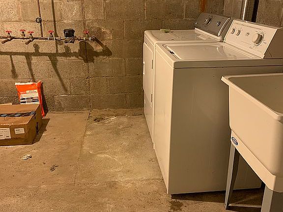 4th image of 6635 Lanman Dr