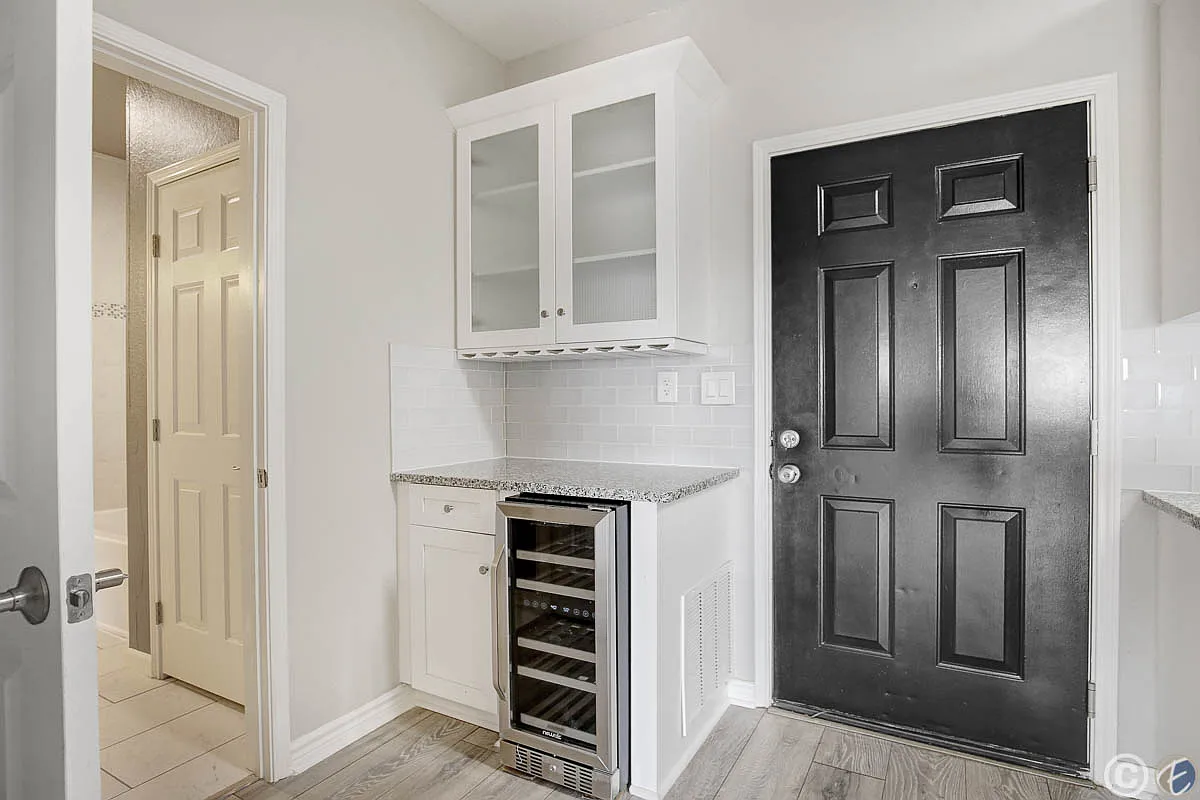4311 Bayside Village Dr — Photo 3