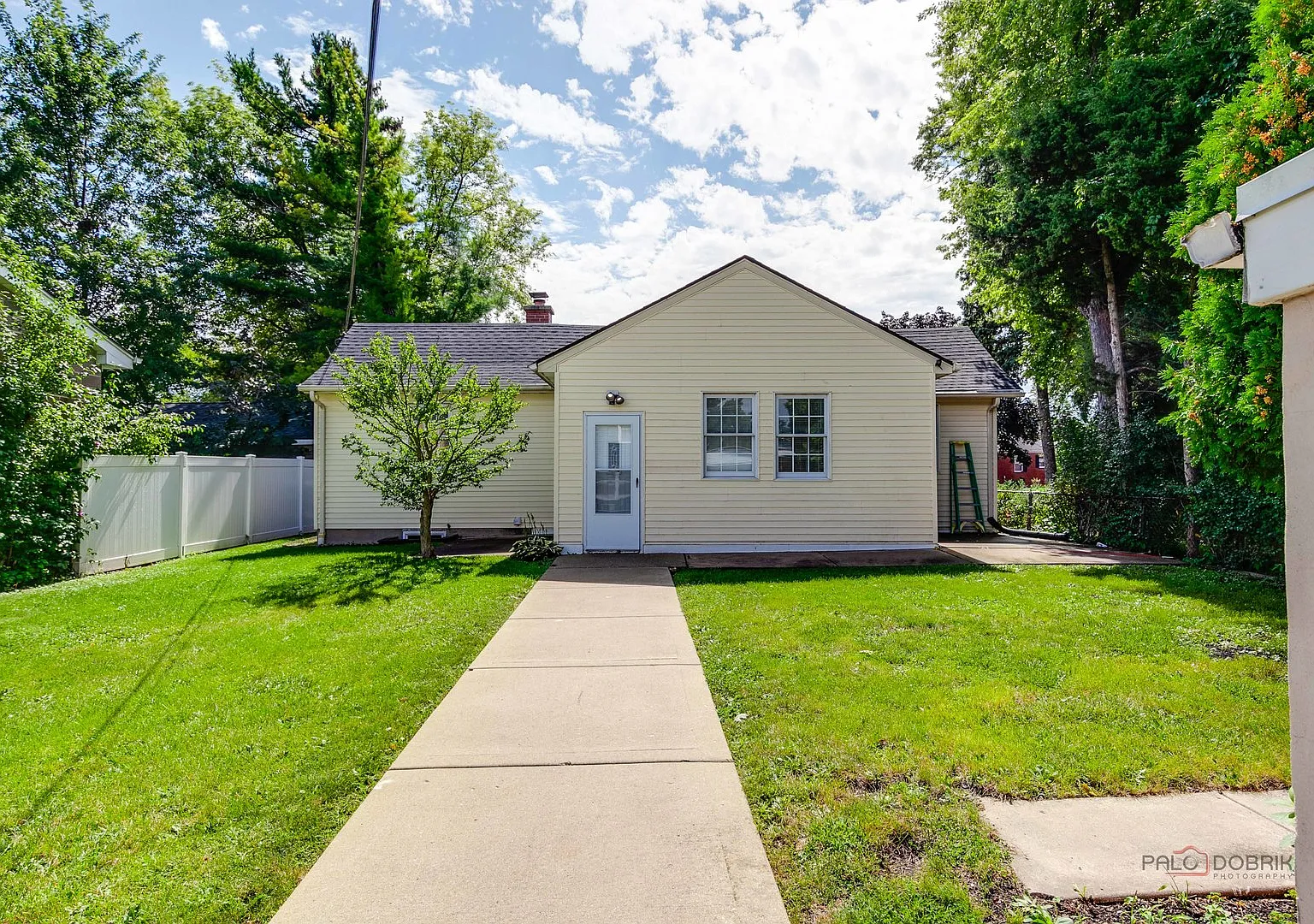 2 bed, $2,200 — Photo 1