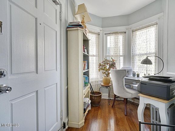 2nd image of 304 7th Ave APT 3