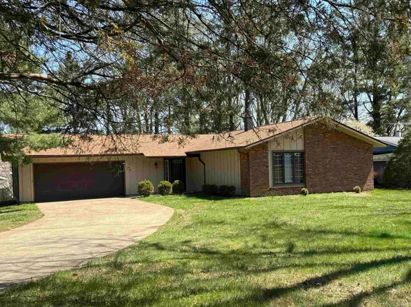 1402 E Elliston Dr, Bloomington, IN 47401