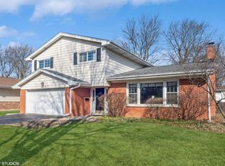 2008 E Fremont Ct, Arlington Heights, IL 60004