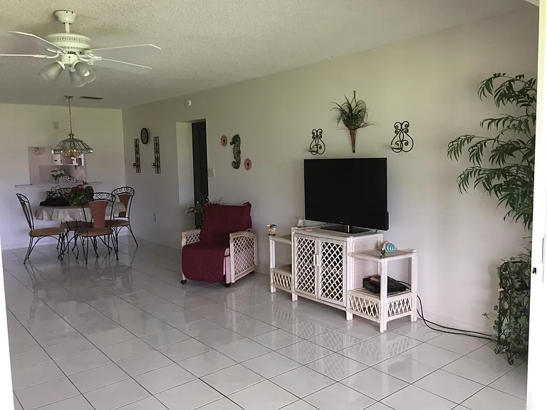 1800 Brantley Rd #J1 — Photo 8