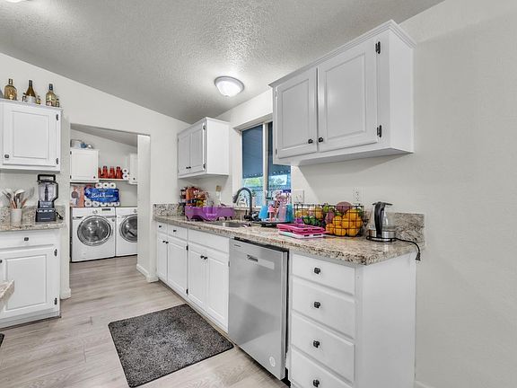 4th image of 4130 Vicksburg Ln #179
