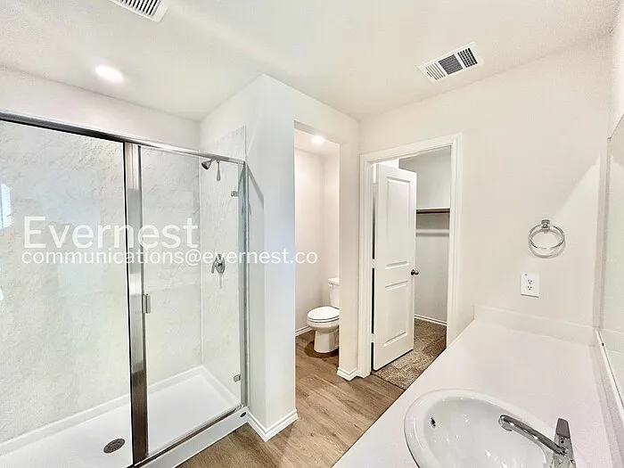 417 Pineywood Trl — Photo 9