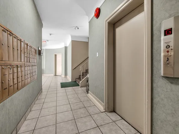 Stanley Manor, 1101 Harwood St, Vancouver, BC V6E 1R9