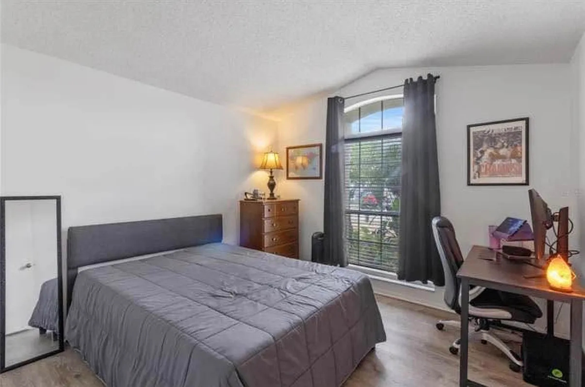 3 bed, 1562 sqft, $2,450 — Photo 4