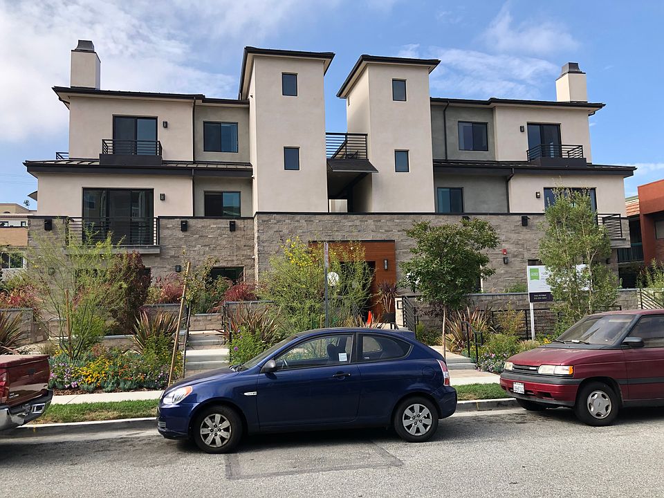 1st image of 330 Salem St #202