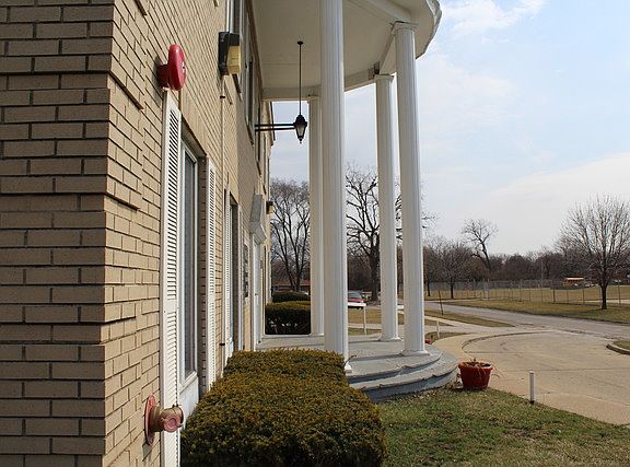 4th image of 13651 S Crawford Ave