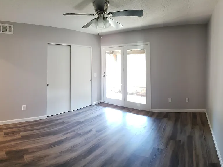 3622 S Milam St — Photo 13