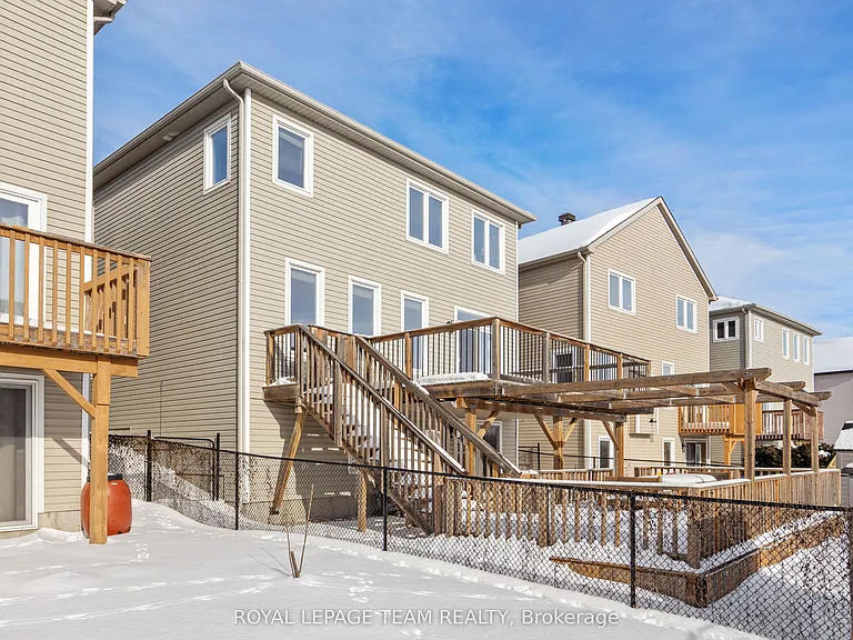 212 Huntsville Dr — Photo 43