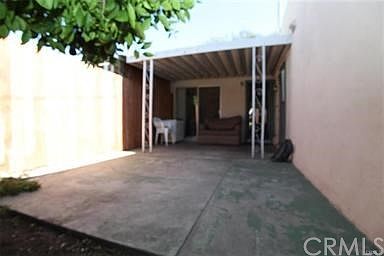 2nd image of 1763 W Glenoaks Ave