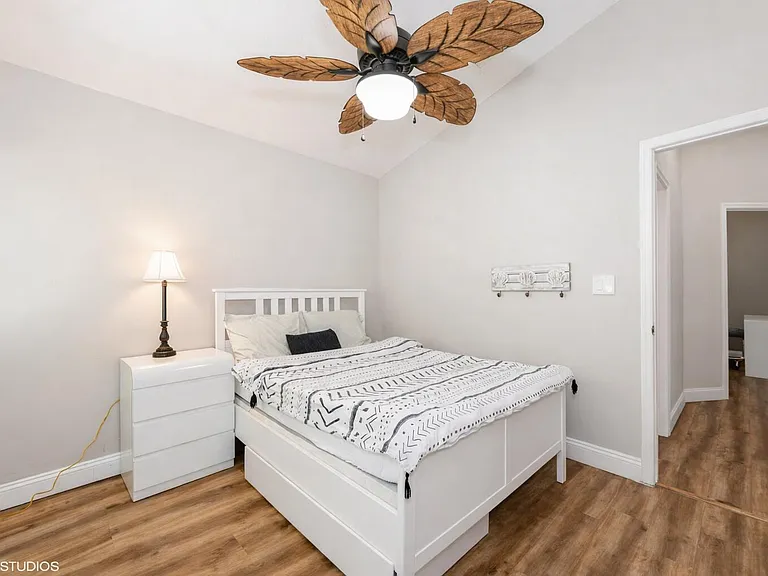 805 Harbour Pointe Way #805 — Photo 13
