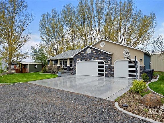 3rd image of 809 Eastridge Dr