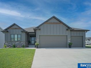 6501 Kelsey Ln N, Lincoln, NE 68516