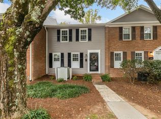 4050 Huntingreen Ln APT D, Winston Salem, NC 27106