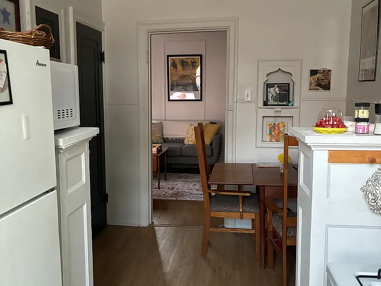 Kitchen with breakfast nook
