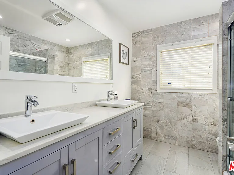 801 N Laurel Ave — Photo 10