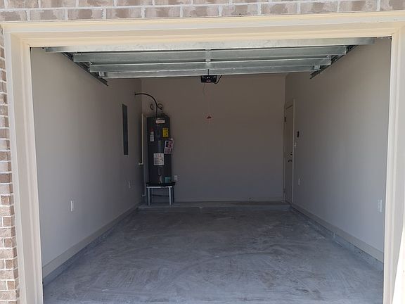 2nd image of 1009 Escondido Ln E