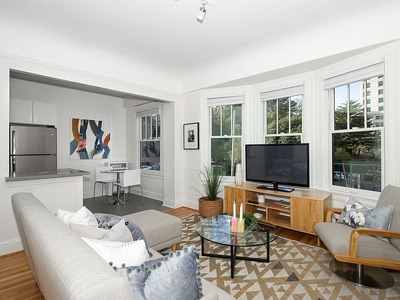 2nd image of 500 Stanyan St APT 504