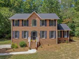 183 Bentbrook Dr, Advance, NC 27006