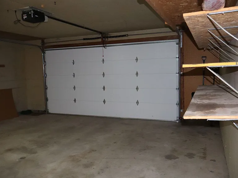 202 Arbour Dr — Photo 1