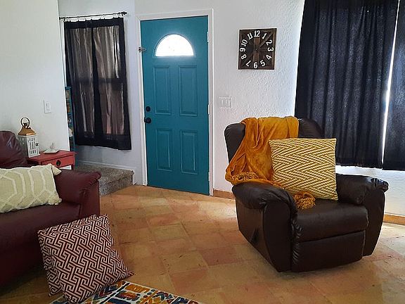 5th image of 408 W Highlands Dr