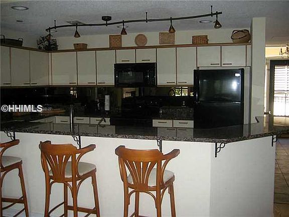 4th image of 6 Village North Dr APT 14