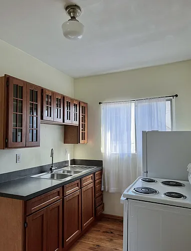 3804 N Haight Ave Photo 1