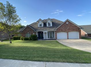 5 Country Club Dr, Amarillo, TX 79124
