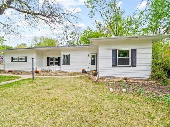 4401 N Holmes St, Kansas City, MO 64116